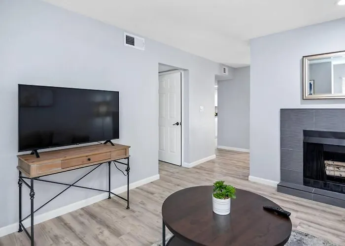 Cozy 1bd In Of Old Town Heated Hottub Dom wakacyjny